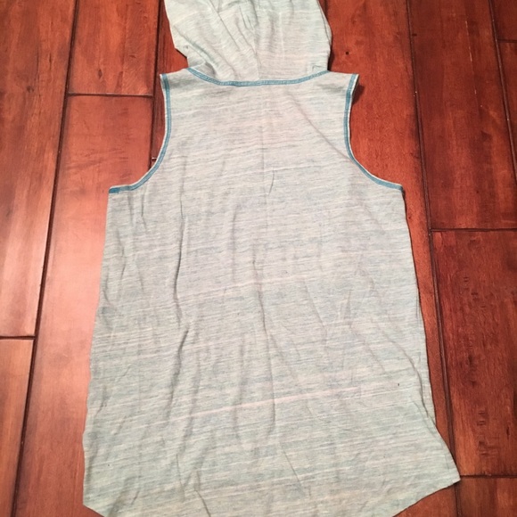 Blue tank top with hood - Picture 6 of 7